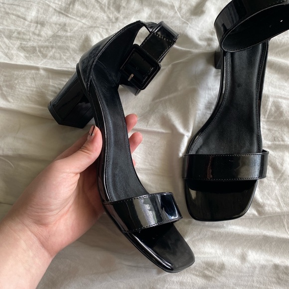 Urban Outfitters Heels - Picture 2 of 3